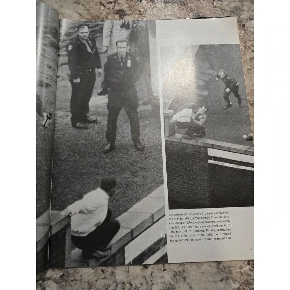 LIFE Magazine October 27 1972 Dr Edwin And His Magic Camera Polaroid